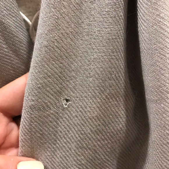 Light grey rectangular fringed Pashmina. Excellent used condition - Picture 10 of 10